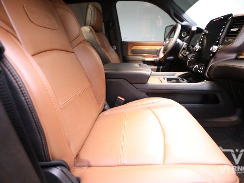 Used 2024 RAM 2500 Limited w/ Safety Group image 11