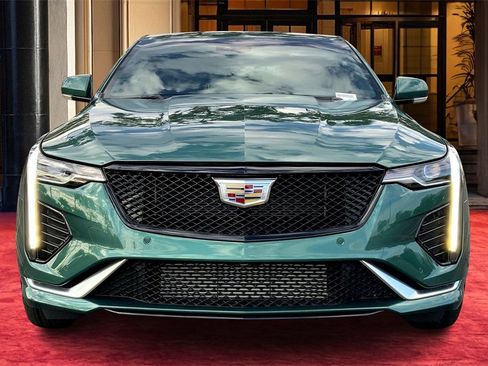 Used 2025 Cadillac CT4 Sport image 3