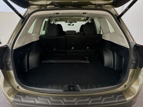 Used 2024 Subaru Forester Premium image 30