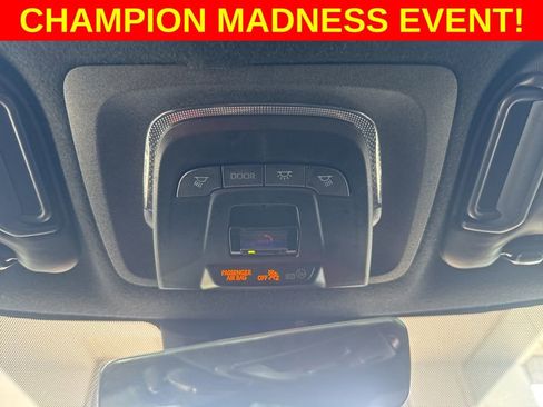 Used 2023 Toyota Corolla SE w/ Carpet Mat Package (TMS) image 15