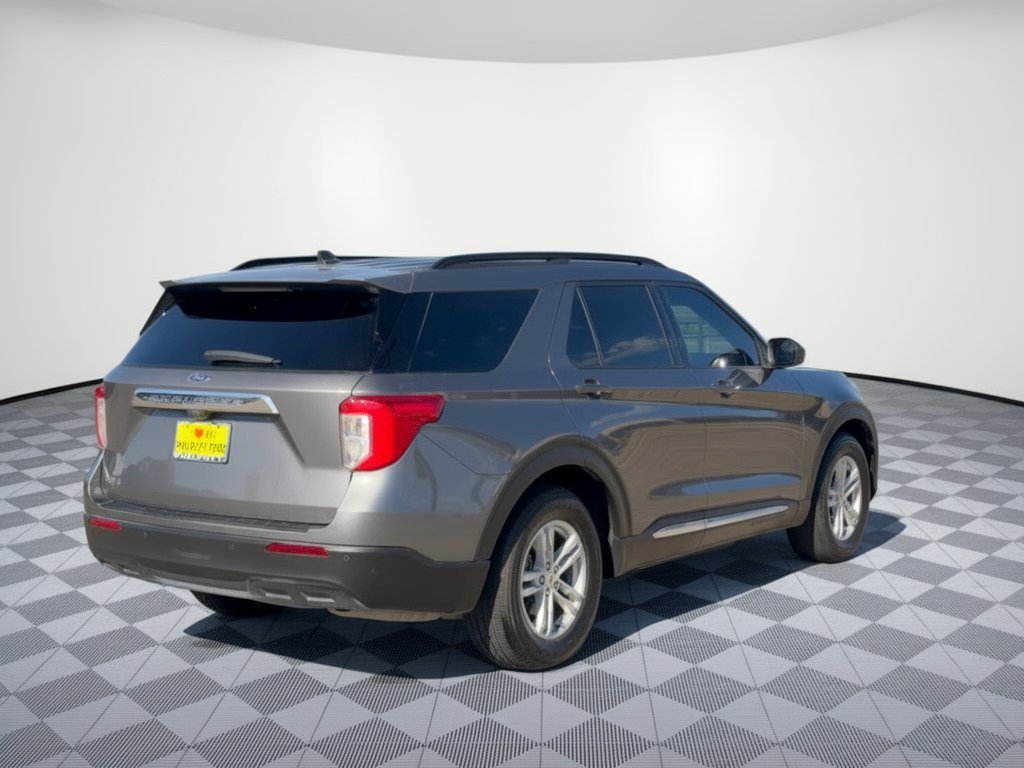 Used 2024 Ford Explorer XLT RWD image 9