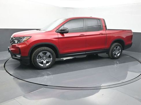 Used 2025 Honda Ridgeline TrailSport image 1