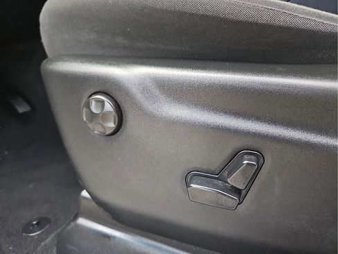Used 2025 Dodge Durango GT RWD image 14