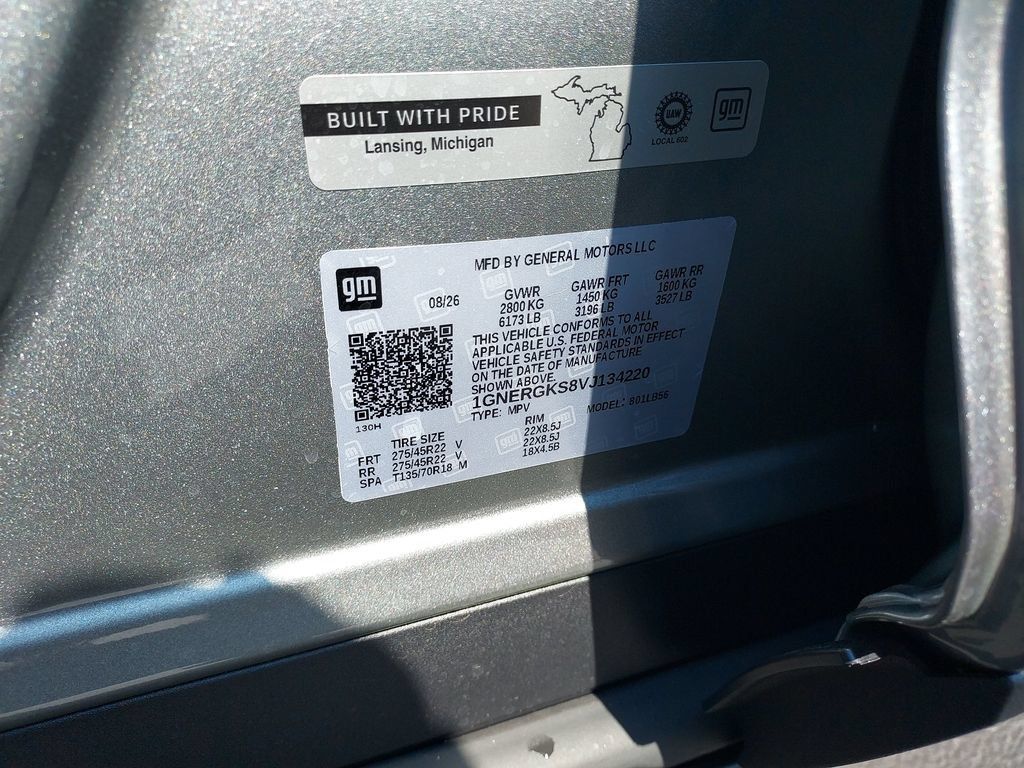 New 2027 Chevrolet Traverse LT w/ LPO, Floor Liner Package FWD image 25