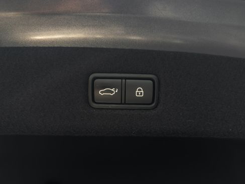 Used 2018 Genesis G90 5.0 Ultimate RWD image 75