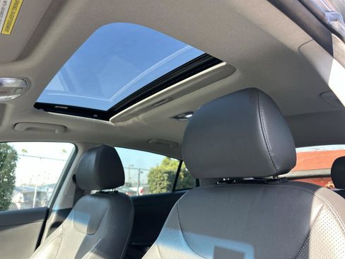 Used 2020 Hyundai Ioniq Limited image 32