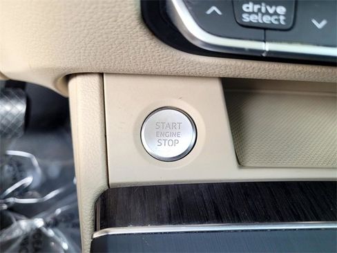 Used 2018 Audi Q5 2.0T Premium Plus w/ Premium Plus Package image 18