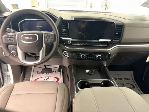 New 2026 GMC Sierra 2500 SLT AWD/4WD image 13