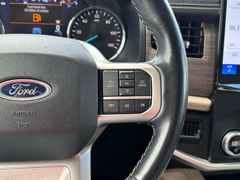 Used 2024 Ford Expedition Limited image 21