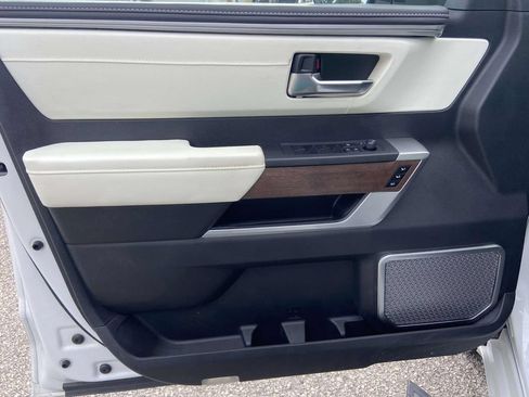 Used 2022 Toyota Tundra Capstone AWD/4WD image 12