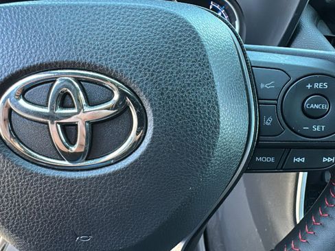 Certified 2021 Toyota RAV4 SE image 20