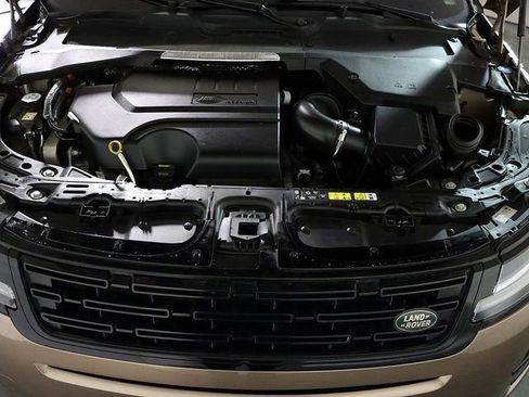 Used 2024 Land Rover Range Rover Evoque Dynamic SE image 34