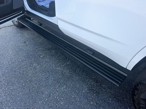 Used 2025 GMC Yukon AT4 Ultimate w/ LPO, Floor Liner Package AWD/4WD image 28