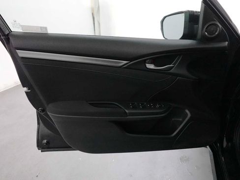 Used 2019 Honda Civic EX image 10