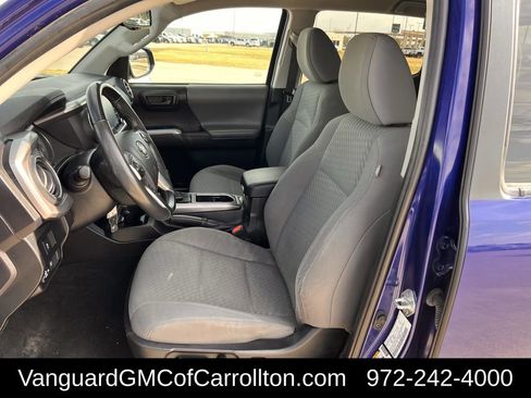 Used 2022 Toyota Tacoma TRD Off-Road image 25