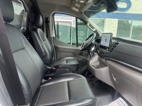Used 2022 Ford Transit 250 Low Roof RWD image 11