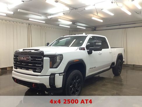 Used 2024 GMC Sierra 2500 AT4 w/ Technology Package AWD/4WD image 1