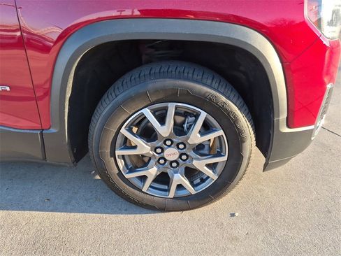 Used 2023 GMC Acadia SLT image 10