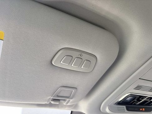 New 2026 Lincoln Nautilus Reserve AWD/4WD image 32