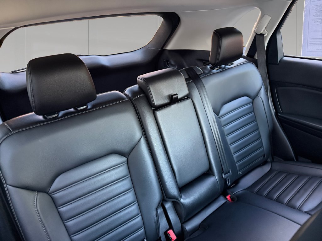 Used 2024 Ford Edge SEL AWD/4WD image 18