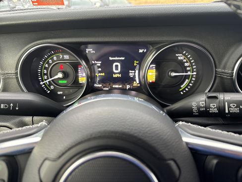 Used 2023 Jeep Wrangler Sahara w/ Cold Weather Group image 22