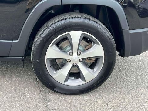 Certified 2021 Jeep Cherokee Limited image 10