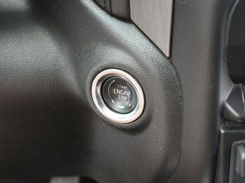 Used 2021 GMC Sierra 3500 Denali w/ Denali Black Diamond Edition AWD/4WD image 28