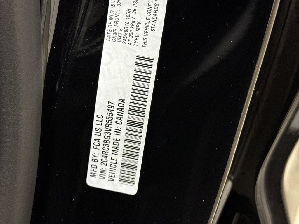 New 2027 Chrysler Pacifica Select w/ Family Tech Group AWD/4WD image 29