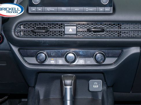 Certified 2024 Honda HR-V LX image 27