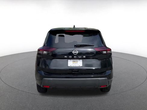 Used 2025 Nissan Rogue SV FWD image 11