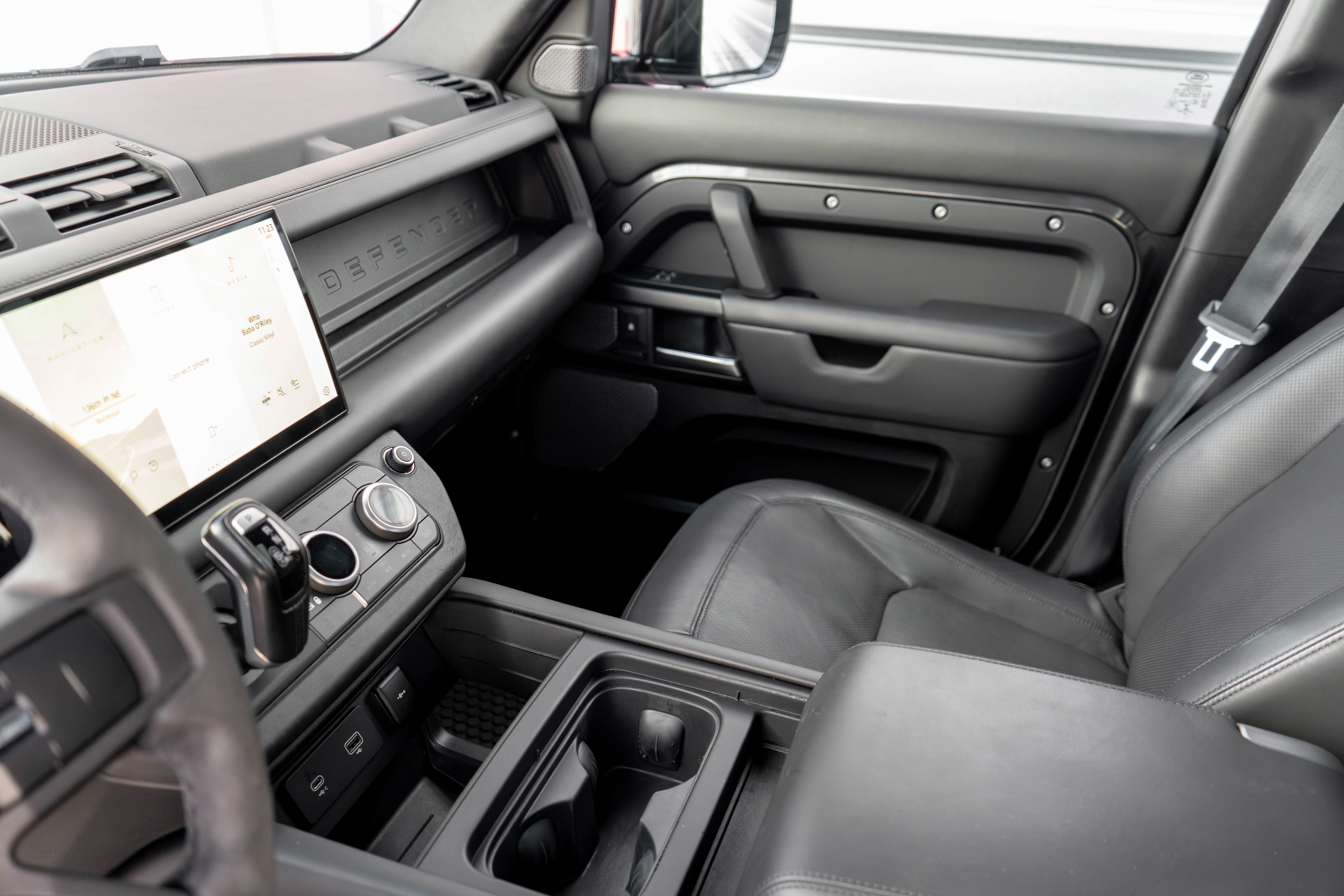 Used 2023 Land Rover Defender 110 Carpathian Edition AWD/4WD image 18