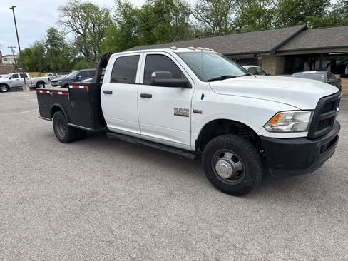 Used 2015 RAM 3500 Tradesman image 3