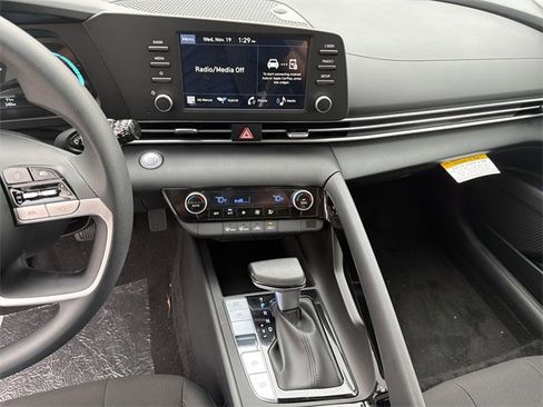 New 2026 Hyundai Elantra Blue image 27