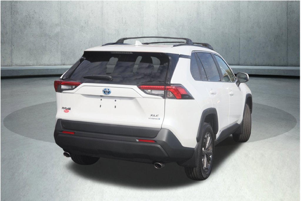 Used 2024 Toyota RAV4 XLE Premium w/ Weather Package AWD/4WD image 14