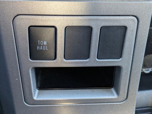 Used 2013 Toyota Tundra Limited image 23