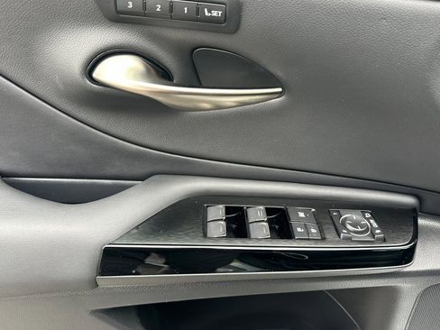 Certified 2024 Lexus ES 350 w/ Premium Package image 12