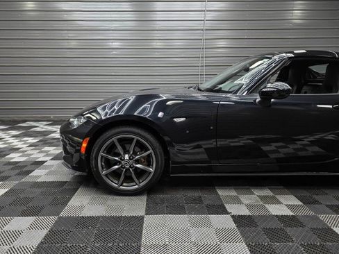 Used 2020 MAZDA MX-5 Miata RF Grand Touring RWD image 32