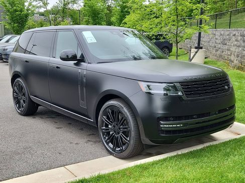 New 2026 Land Rover Range Rover Long Wheelbase SE AWD/4WD image 10