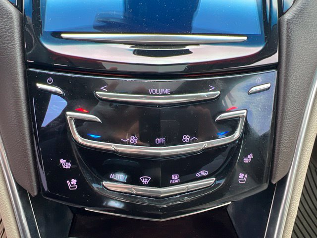 Used 2013 Cadillac XTS Luxury w/ Driver Awareness Package FWD image 29