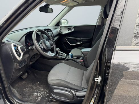 Used 2022 Kia Soul LX w/ Technology Package image 10