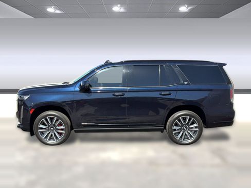 Certified 2022 Cadillac Escalade Sport Platinum w/ Heavy-Duty Trailer Package AWD/4WD image 2
