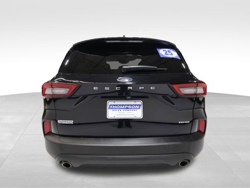 Used 2025 Ford Escape ST-Line image 3