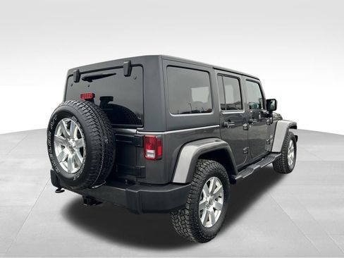 Used 2017 Jeep Wrangler Unlimited Sahara w/ Connectivity Group image 17
