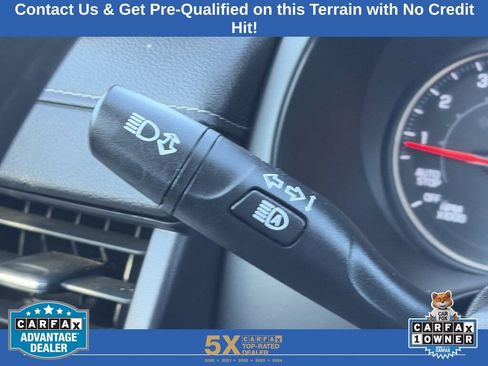 Used 2024 GMC Terrain SLE image 21