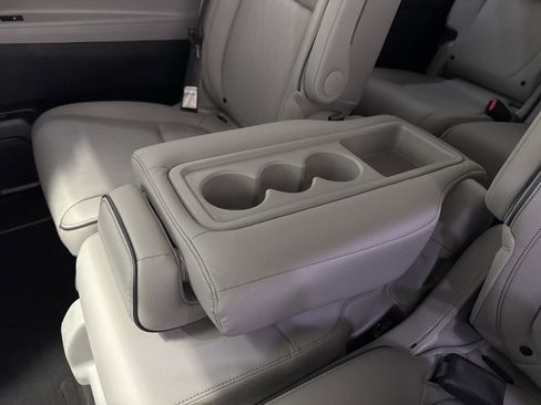 Used 2024 Honda Odyssey Elite image 31