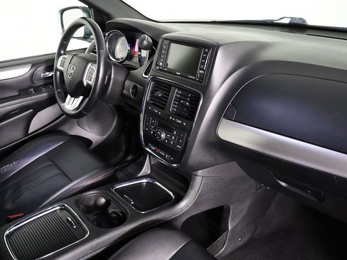 Used 2019 Dodge Grand Caravan GT FWD image 24