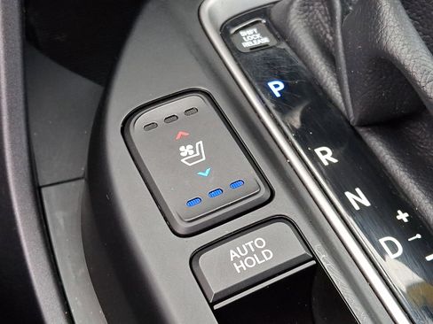 Used 2017 Hyundai Santa Fe Limited AWD/4WD image 17