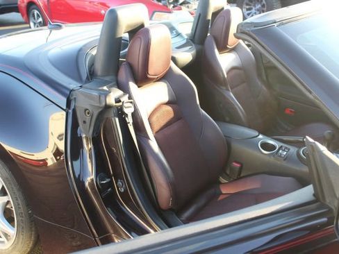Used 2010 Nissan 370Z Touring w/ Sport Pkg image 13