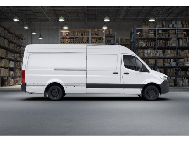 Used 2024 Mercedes-Benz Sprinter 3500 image 2