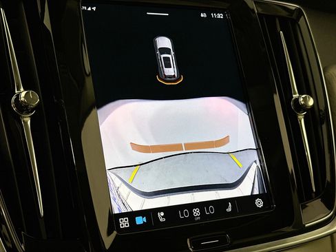 Used 2025 Volvo V90 B6 Cross Country Ultra w/ Protection Package Premier image 14